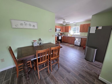 304 4th St, Delhi, IA 52223 - photo 6