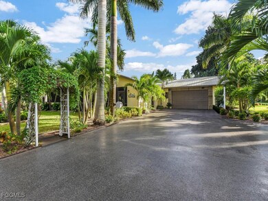 Attached 2 car Garage