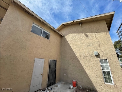 832 Held Rd, Las Vegas, NV 89101 - photo 2
