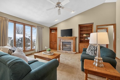 4307 N Marshall Heights Ave, Appleton, WI 54913 - photo 2