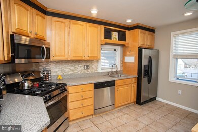 32 S Dupont Rd, Wilmington, DE 19805 - photo 4