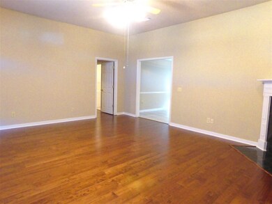 923 Mountain Crest Dr, Byram, MS 39272 - photo 7