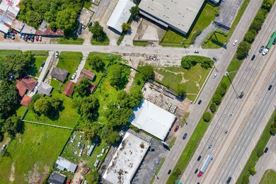 610 Blue Bell Rd, Houston, TX 77037 - photo 2