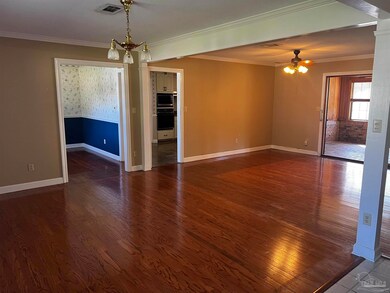 2403 Belleflower Rd, Pensacola, FL 32526 - photo 3