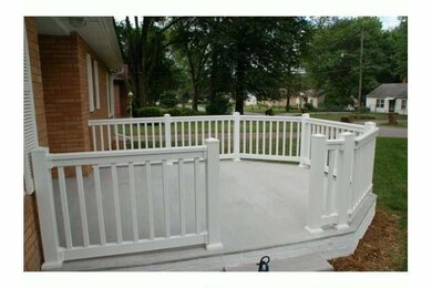 1037 68th St, Windsor Heights, IA 50324 - photo 5