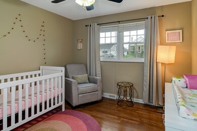 1015 E Evergreen St, Wheaton, IL 60187 - photo 7