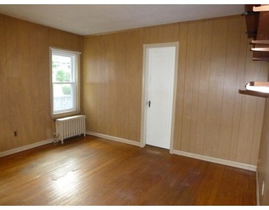 71 Deerfield St, Worcester, MA 01602 - photo 5