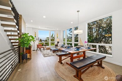 Spacious & bright Great Room with views!