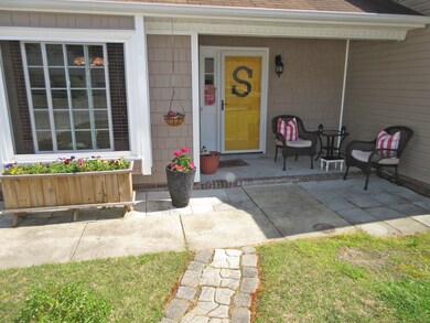 1002 Foscue Dr, Jacksonville, NC 28540 - photo 4