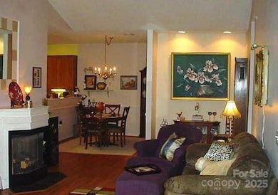 4492 Antelope Ln, Charlotte, NC 28269 - photo 4