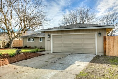 2956 Iris Cir, Medford, OR 97504 - photo 4