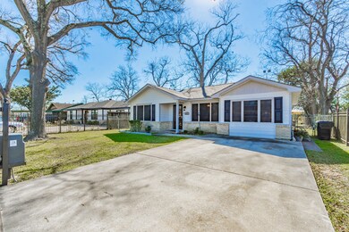 7030 Peyton St, Houston, TX 77028 - photo 2