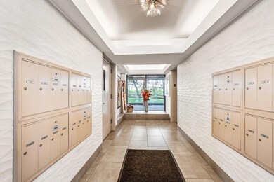 166-41 Powells Cove Blvd unit 4B, Flushing, NY 11357 - photo 2