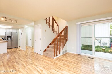 Living Room-20190523-40165