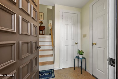 17 Foyer