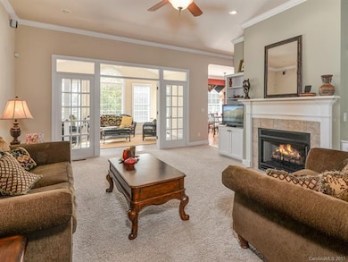 160 Old Chimney Rock Rd, Hendersonville, NC 28792 - photo 4