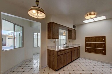 13215 N 110th Ave, Sun City, AZ 85351 - photo 2