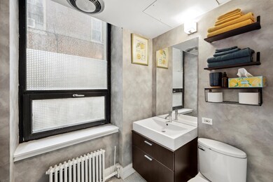 50 Pine St unit 4N, New York, NY 10005 - photo 7