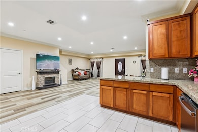 204 E 121st St, Los Angeles, CA 90061 - photo 7