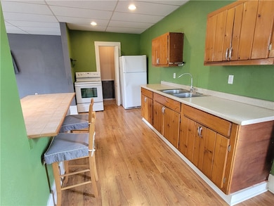 Apt 3