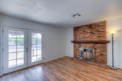 4 Family Room (1)