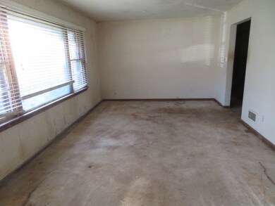 2100 W Monroe St, Waukegan, IL 60085 - photo 3