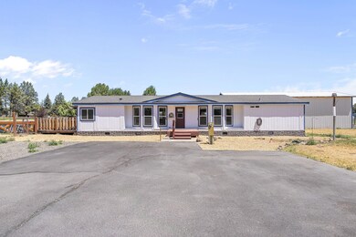 64960 Hunnell Rd, Bend, OR 97701 - photo 2