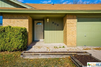 909 N 4th St, Copperas Cove, TX 76522 - photo 3