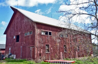 2586 Lalor Rd, Oregon, WI 53575 - photo 5