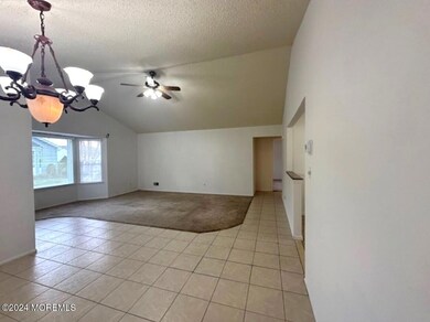 73 Farnworth Close unit 1000, Freehold, NJ 07728 - photo 7