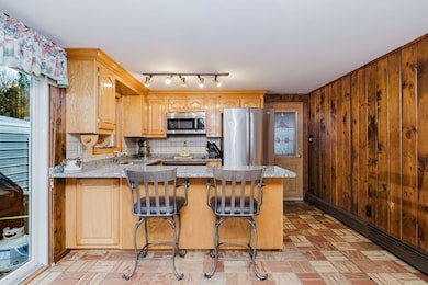 107 & 107R Walker, Swansea, MA 02777 - photo 5