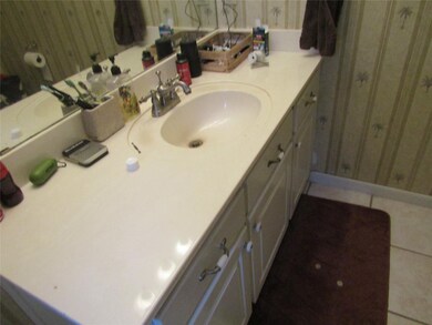 453 Circleview Dr S, Hurst, TX 76054 - photo 6