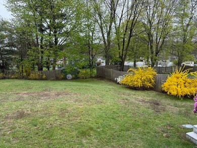 12 Seneca Rd, Woburn, MA 01801 - photo 2