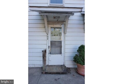 709 Wayside Way, Riegelsville, PA 18077 - photo 2