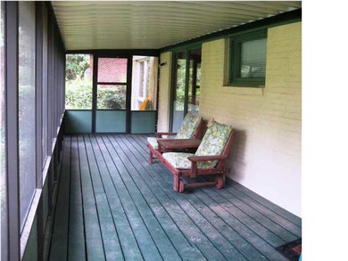 Screened in Sun Porch off the main floor Family Ro