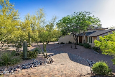 Impressive Circular Drive in Pavers