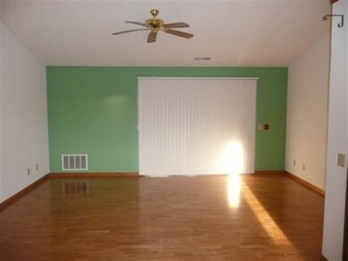 957 Park St unit 201, Oregon, WI 53575 - photo 3