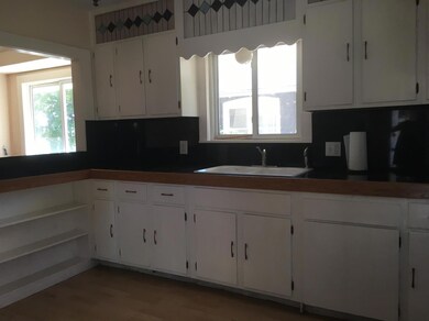 409 Jefferson St, Klamath Falls, OR 97601 - photo 4