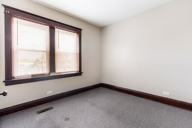 114 W Park Ave unit Front, Elmhurst, IL 60126 - photo 5