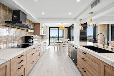 2427 Presidential Way unit 802, West Palm Beach, FL 33401 - photo 3