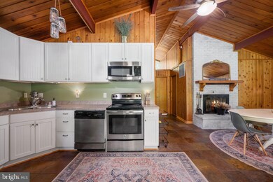 513 Birdie Rd, Locust Grove, VA 22508 - photo 3