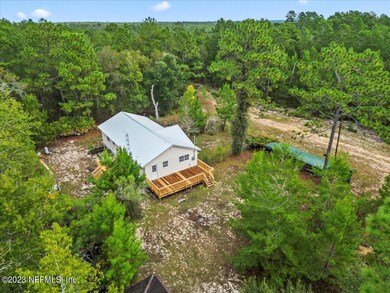 323 Palm St, Interlachen, FL