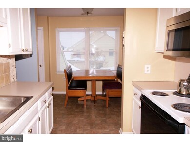 154 Lindfield Cir, Macungie, PA 18062 - photo 5