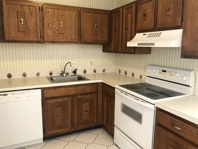 62 Fox Ridge Crescent, Warwick, RI 02886 - photo 5