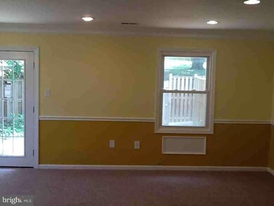 2229 Dawn Ln, Temple Hills, MD 20748 - photo 5