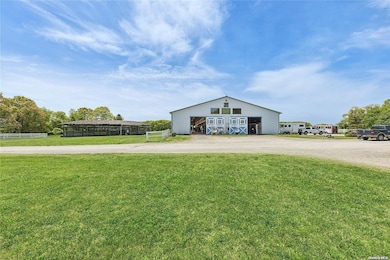 1394 Main Rd, Jamesport, NY 11947 - photo 3