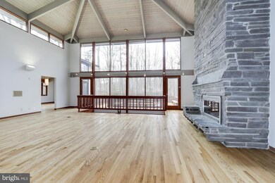 1724 Dressage Dr, Reston, VA 20190 - photo 4