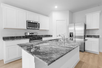 11 Robin Ct, Angleton, TX 77515 - photo 3