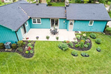 2126 Old Oak Dr, West Lafayette, IN 47906 - photo 3