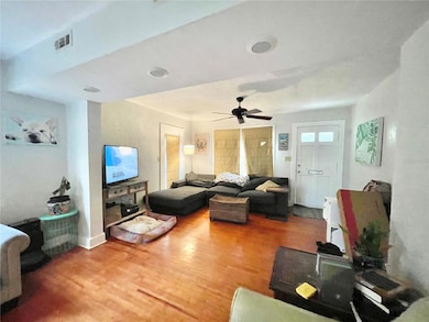 1035 NE 3rd Ave, Gainesville, FL 32601 - photo 4